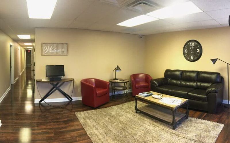 204 S Main St, Nixa Image 1