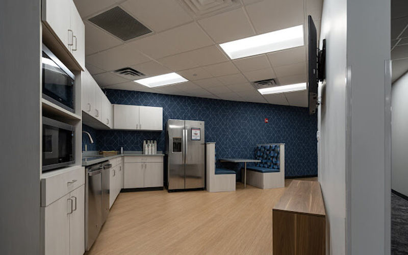 4555 Lake Forest Dr, Cincinnati Image 10