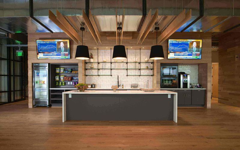 4850 Tamiami Trail N, Naples Image 7