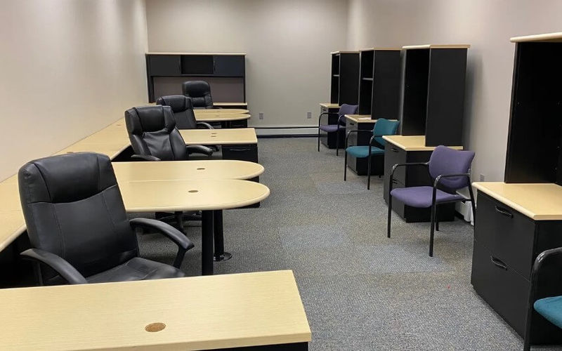 11699 Brookpark Rd, Parma, 22 DESKS 11699 Brookpark Rd, Parma Image 1