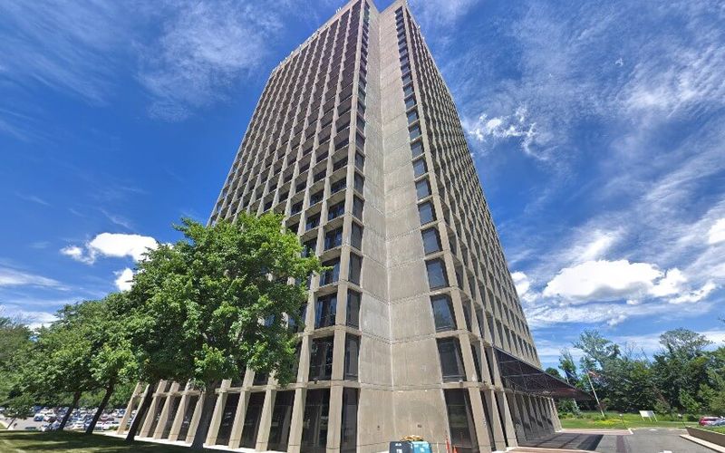 1 Blue Hill Plaza, Pearl River Image 10