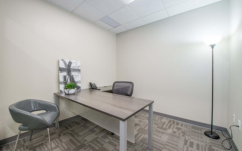 1 Blue Hill Plaza, Pearl River Image 1