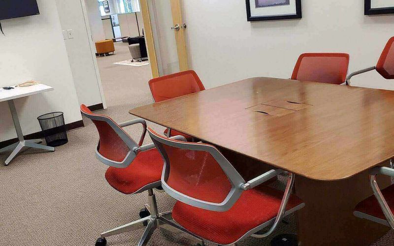 625 Kenmoor Ave Se, Grand Rapids Image 2