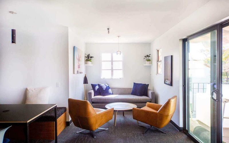 1221 Chapala St, Santa Barbara Image 2