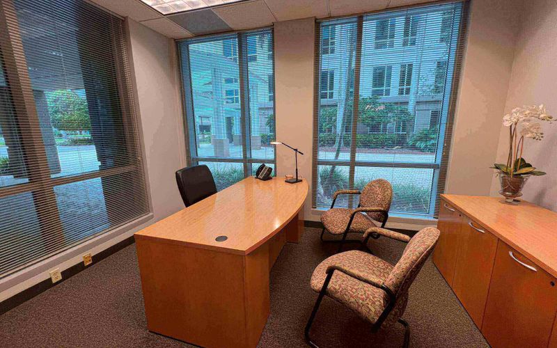 2385 Nw Executive Center Dr, Boca Raton Image 2