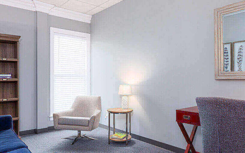 103 Continental Pl, Brentwood Image 7