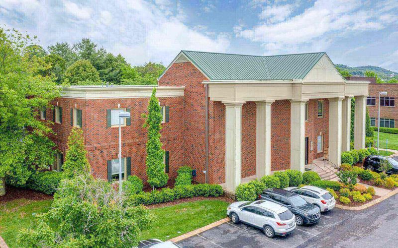 1604 Westgate Circle, Brentwood Image 4