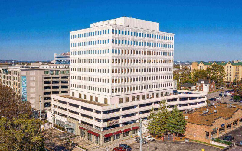 210 25th Ave N, Nashville Image 8