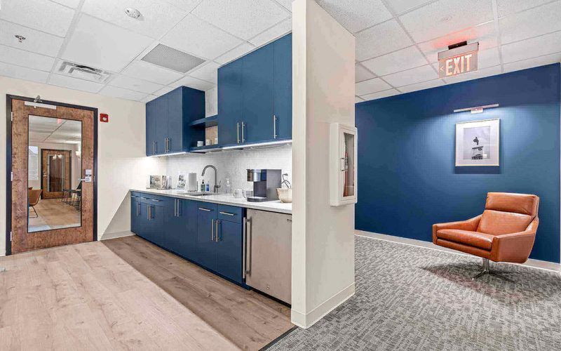 210 25th Ave N, Nashville Image 3