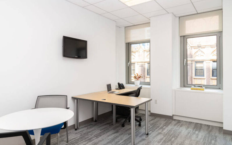 295 Madison Ave, New York Image 1