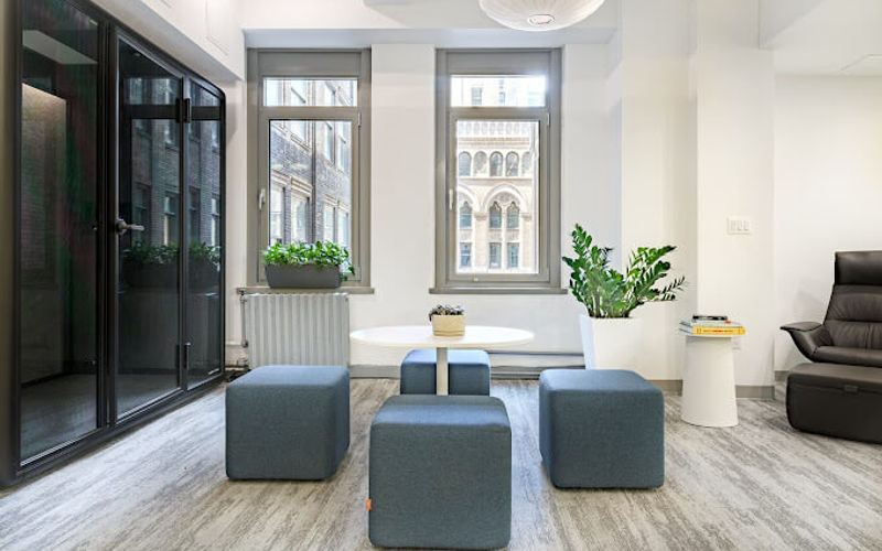 295 Madison Ave, New York Image 2