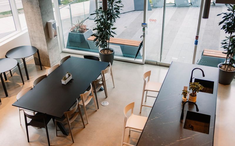 1575 W Georgia St, Vancouver Image 7