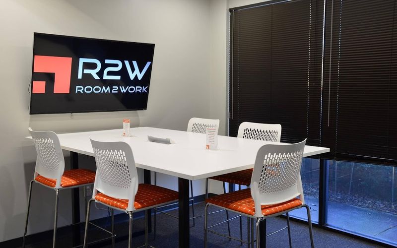 1007 Mansell Rd, Roswell Image 1