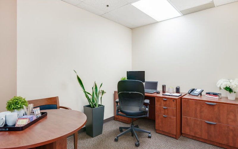 999 West Broadway, Vancouver Image 9