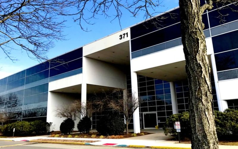 371 Hoes Lane, Piscataway Image 1