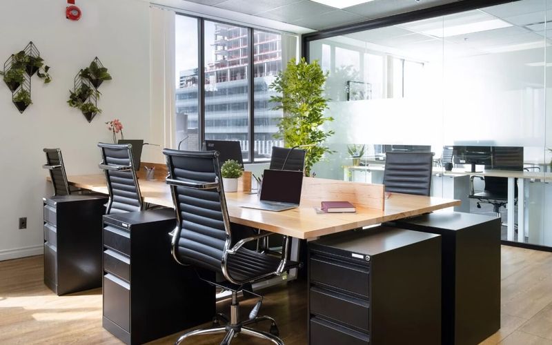 212 King St W, Toronto Image 2