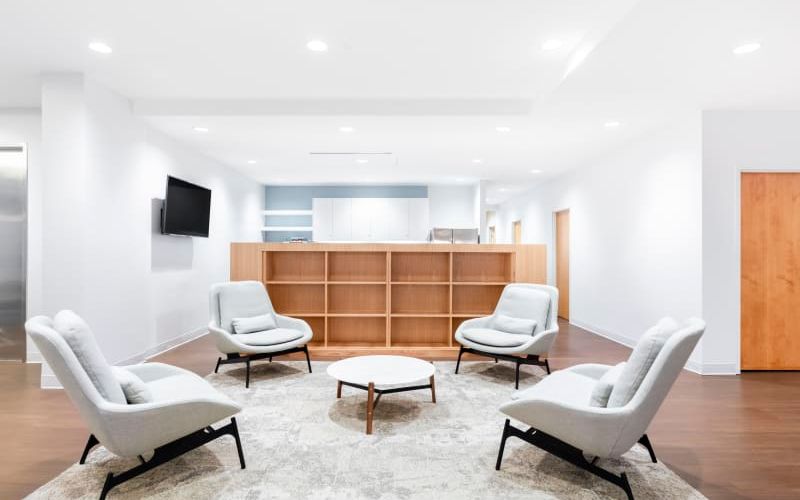 4555 Mansell Rd, Alpharetta Image 1