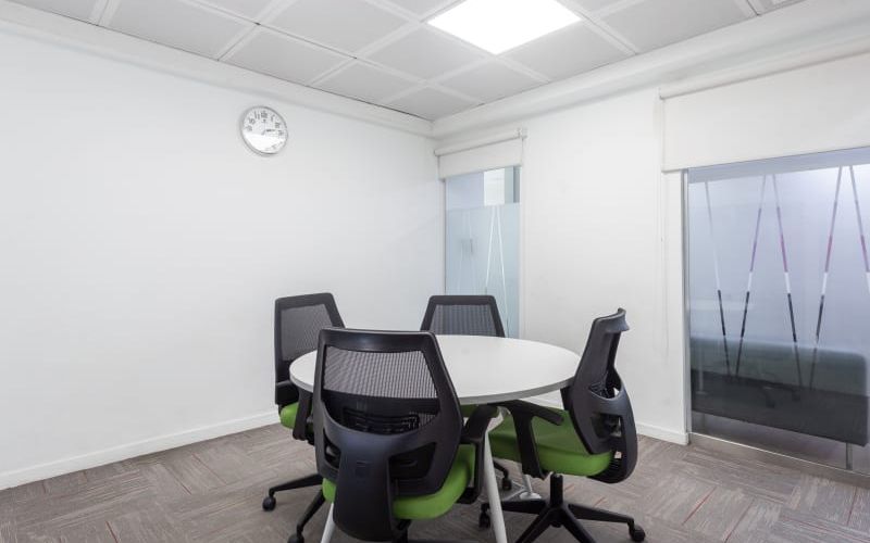 Ii Chundrigar Road, Karachi Image 2