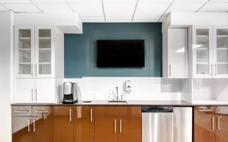 15310 Amberly Dr, Tampa Image 8