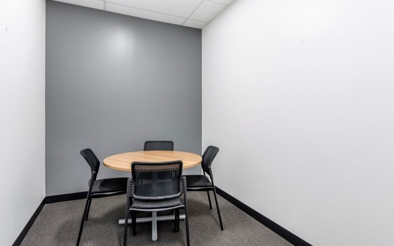 2025 Willingdon Ave, Burnaby Image 2