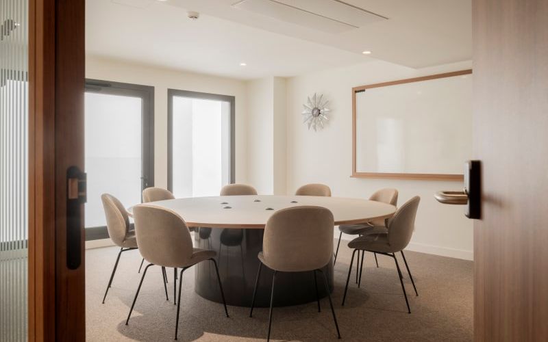 34 C De Velazquez, Madrid Image 8