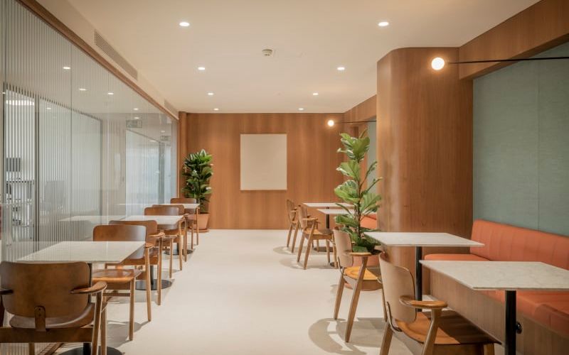 34 C De Velazquez, Madrid Image 2