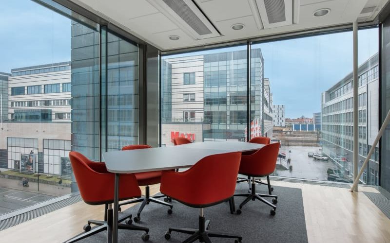 15 Svetsarvagen, Solna Image 1