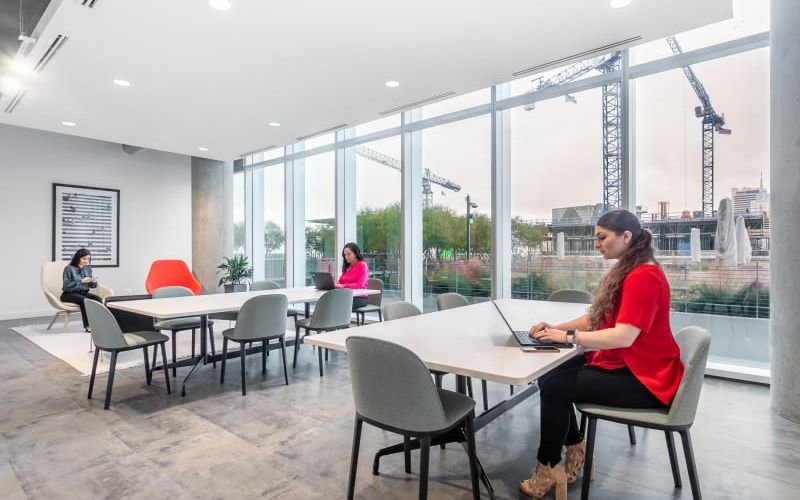 2550 Pacific Avenue, Dallas Image 1