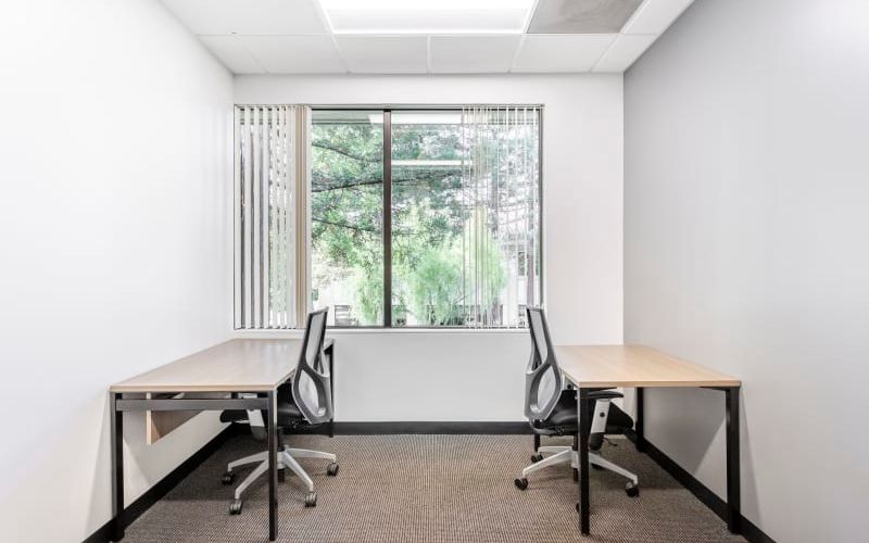 2100 Geng Road Embarcadero Rd, Palo Alto Image 3