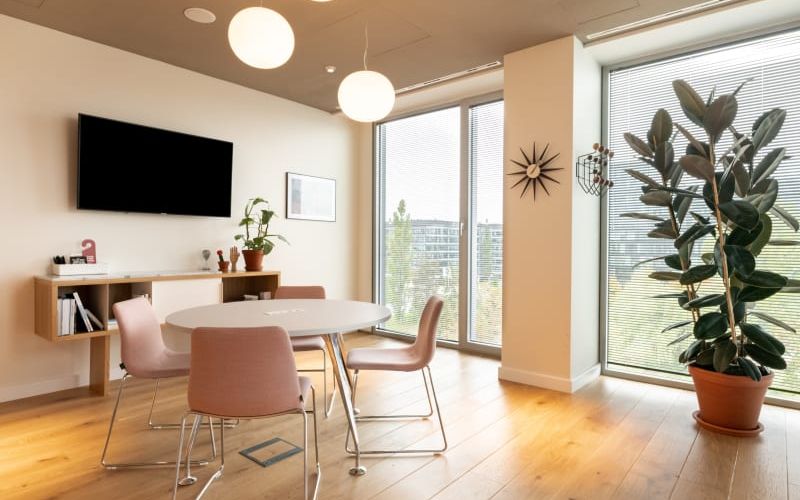 44 Domaniewska Street, Warsaw Image 1