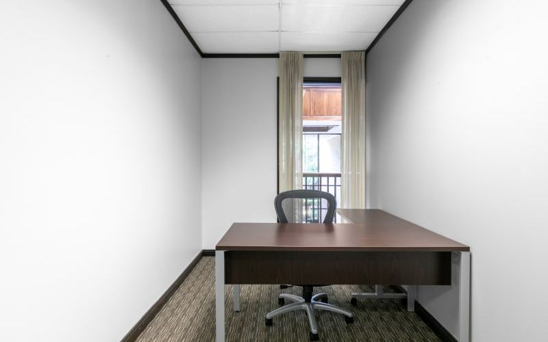 950 Echo Lane Hedwig Village, Houston Image 1