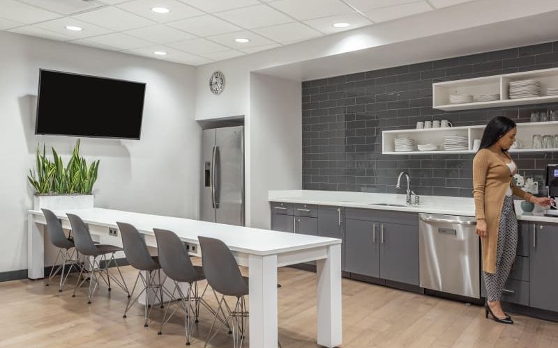 201 Street St Charles Ave, New Orleans Image 9