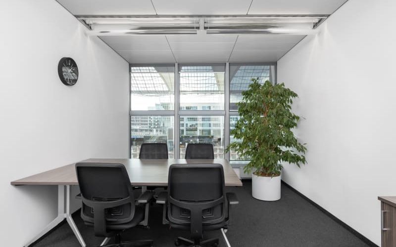 18 Terminalstrasse Mitte, Munich Image 1