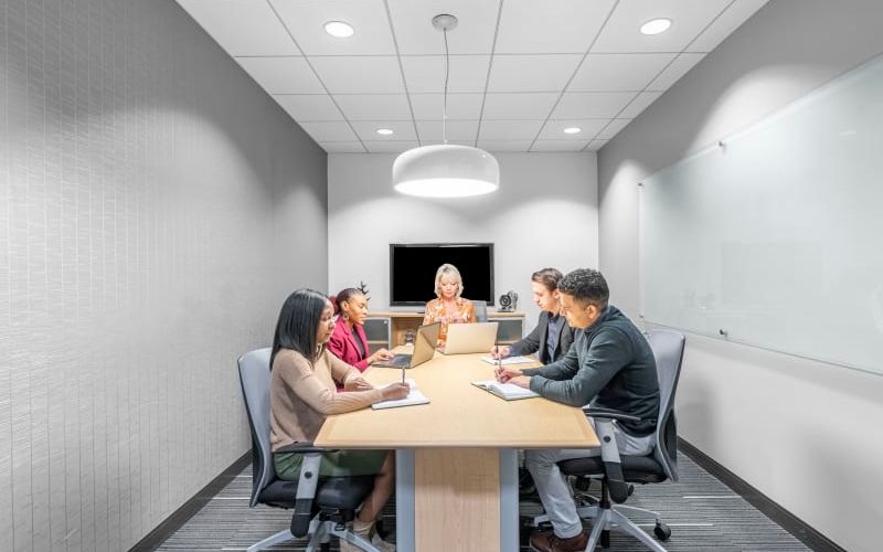 10 N Martingale Road, Schaumburg Image 3