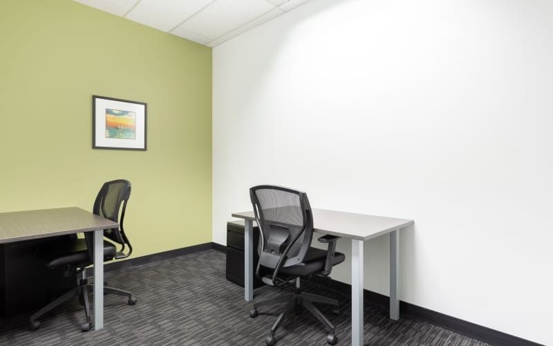 7404 King George Blvd, Surrey Image 3