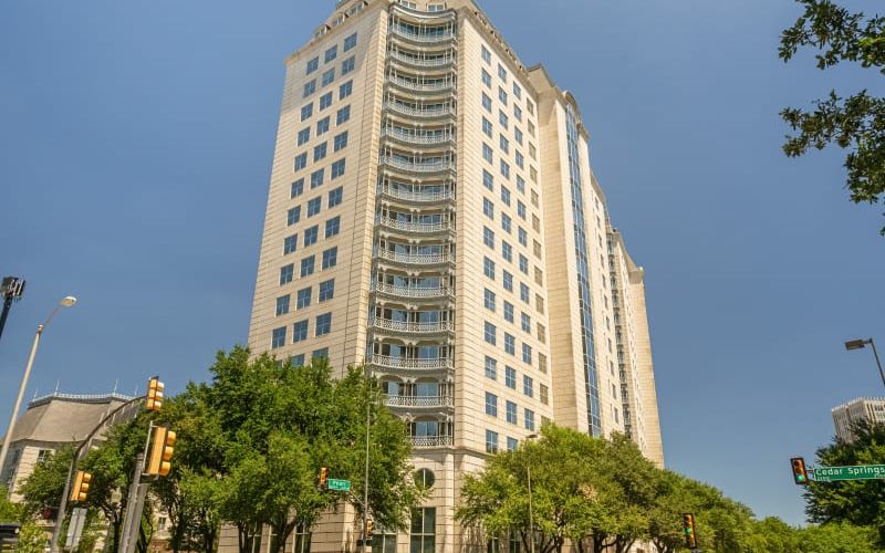 100 Crescent Court, Dallas Image 8