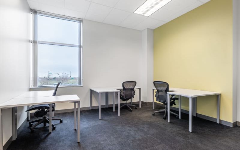 915 Highland Pointe Drive, Roseville Image 7