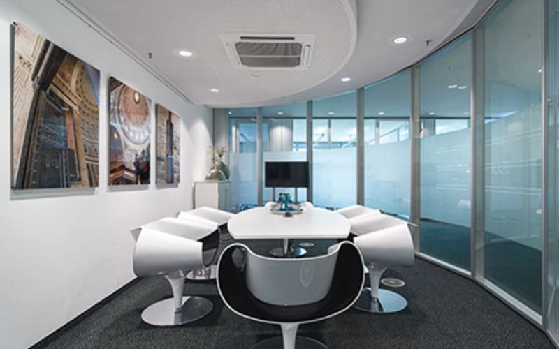 61 Koenigsallee, Dusseldorf Image 8