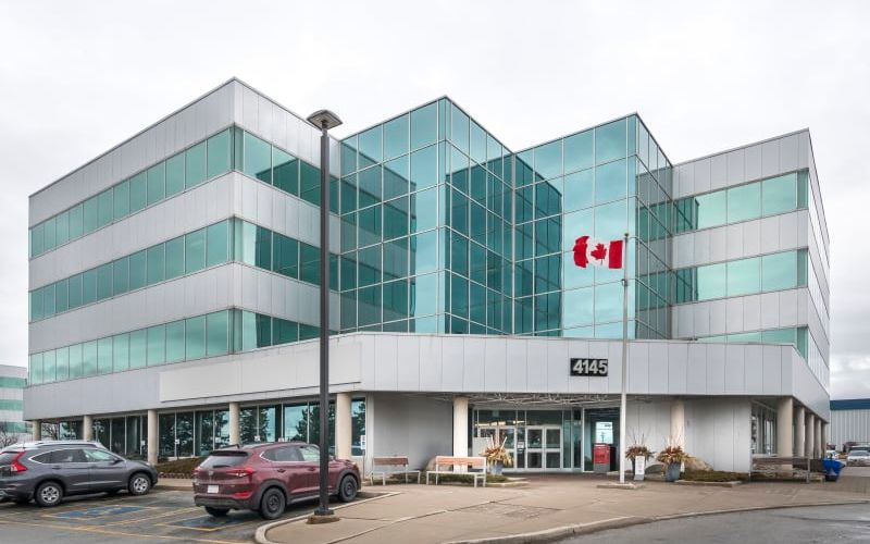 4145 North Service Road, Burlington Image 7