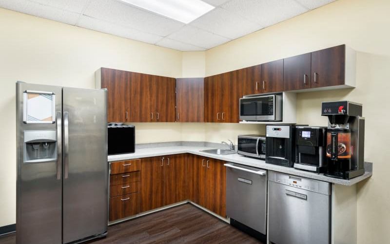 4145 North Service Road, Burlington Image 5