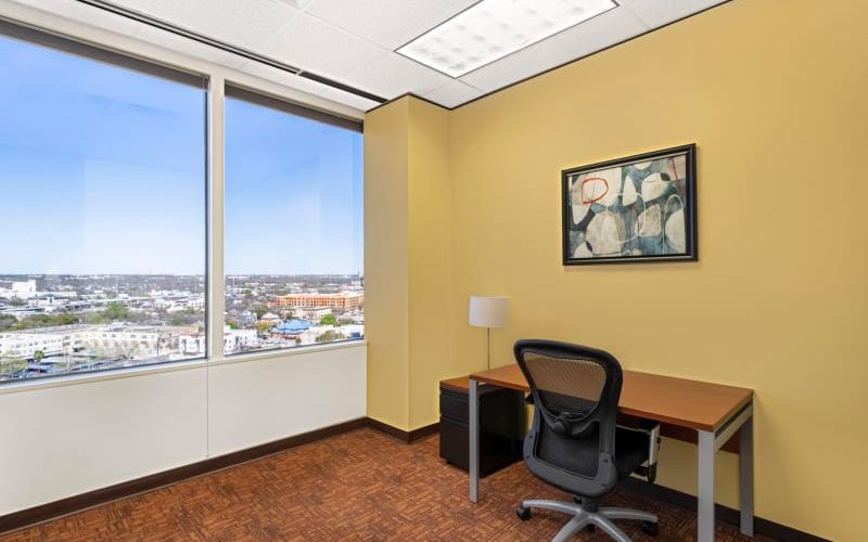 700 N St Mary's Street, San Antonio Image 4