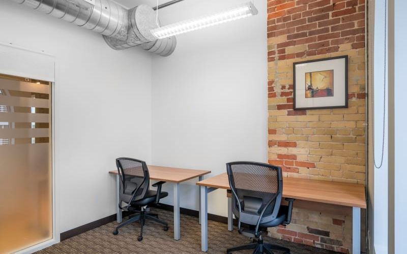 229 Yonge Street, Toronto Image 1