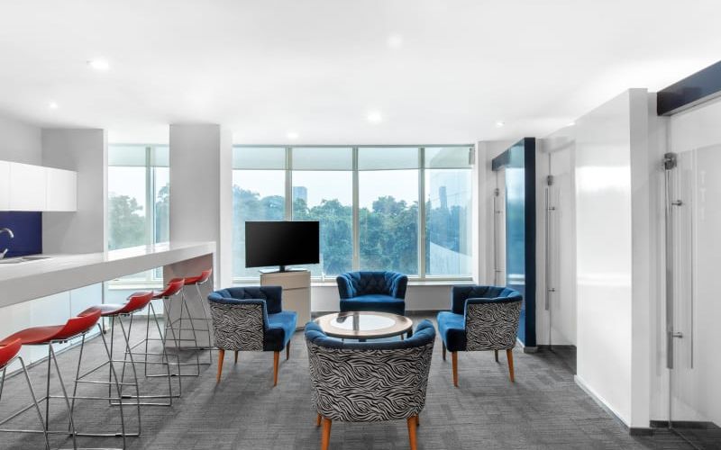 M-13 F 7 Markaz, Islamabad Image 6