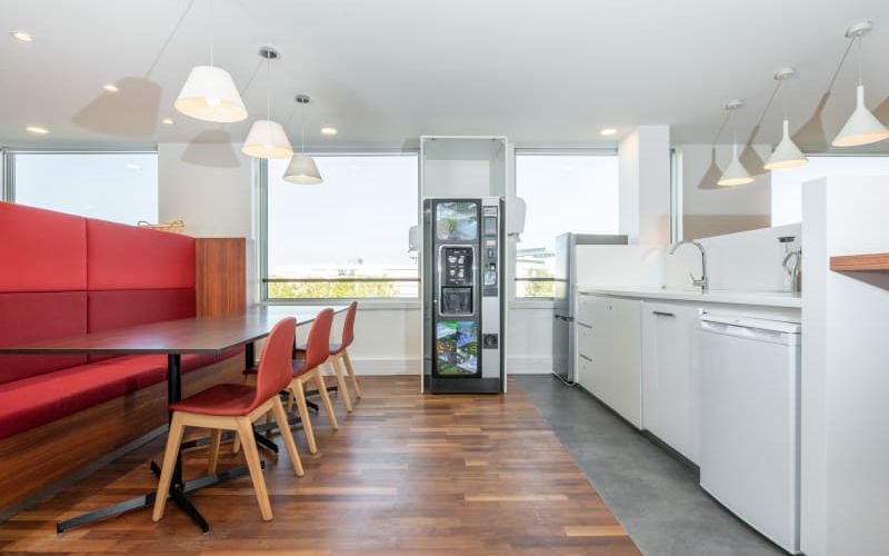 1 Rue Georges Stephenson, Montigny-le-bretonneux Image 4