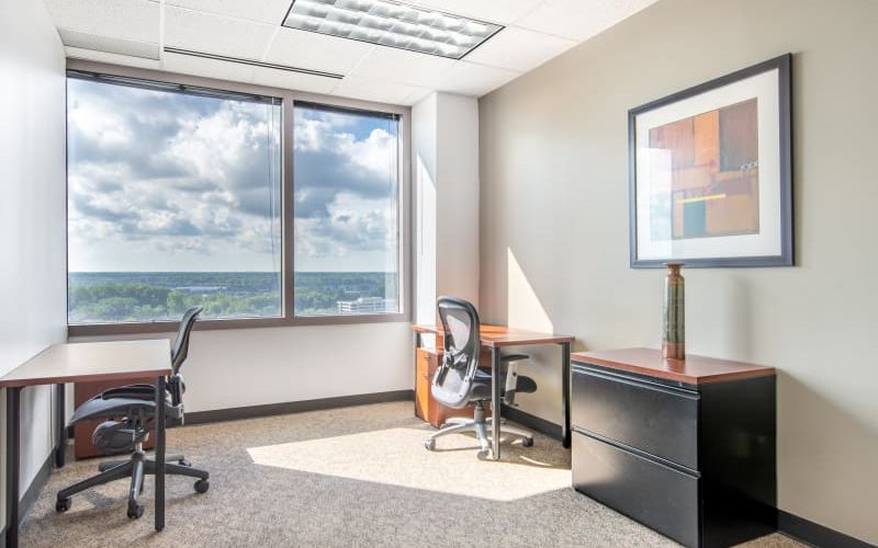 8888 Keystone Crossing, Indianapolis Image 2