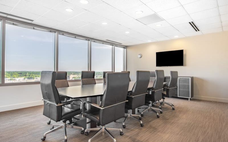 8888 Keystone Crossing, Indianapolis Image 1