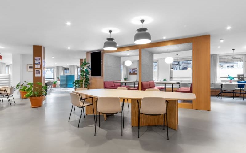 54/56 Avenue Hoche, Paris Image 3