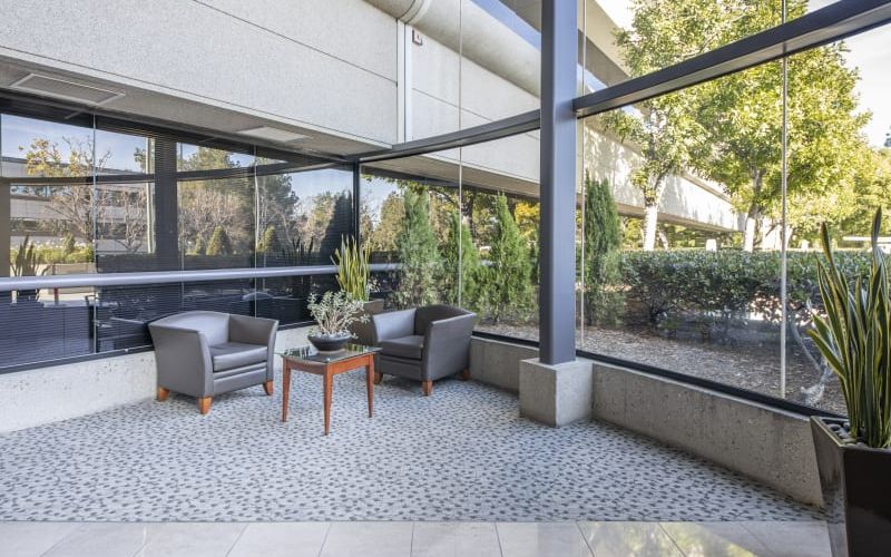 21900 Burbank Boulevard, Los Angeles Image 1