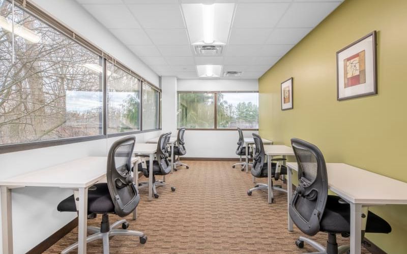 360 Bloomfield Avenue, Windsor Image 4