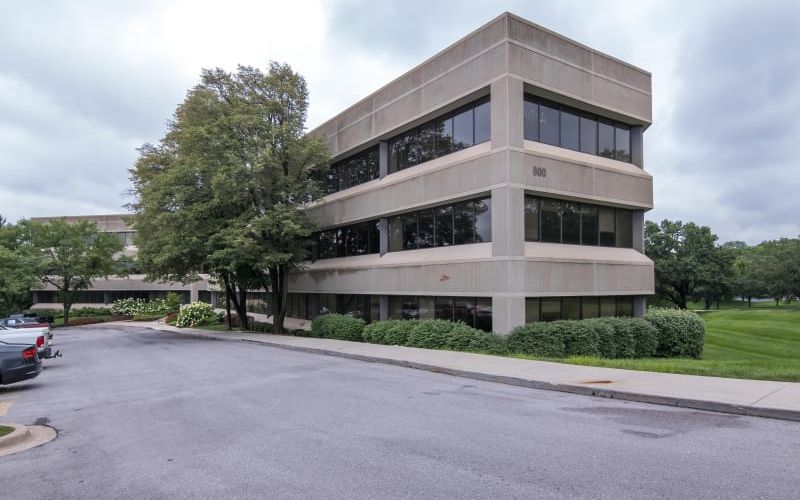 800 E 101st Terrace, Kansas City Image 8